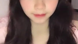 娇妻 雪白 呻吟-美女学生妹子是男友的乖母狗，戴着狗炼项圈乖乖让男友无套抽插~