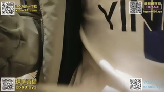 赛琳娜的黄金完整翻译版中文-直播 火辣身材的娜扎【沙滩上的贝壳酱】!